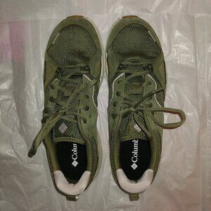 Women's Columbia Bethany Sneakers, Size 10 WIDE